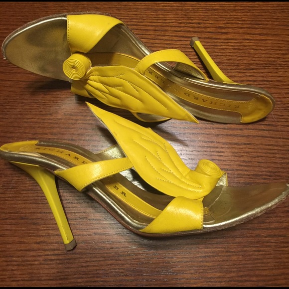 Richard Tyler Yellow Slides Sz 8 - Picture 4 of 8